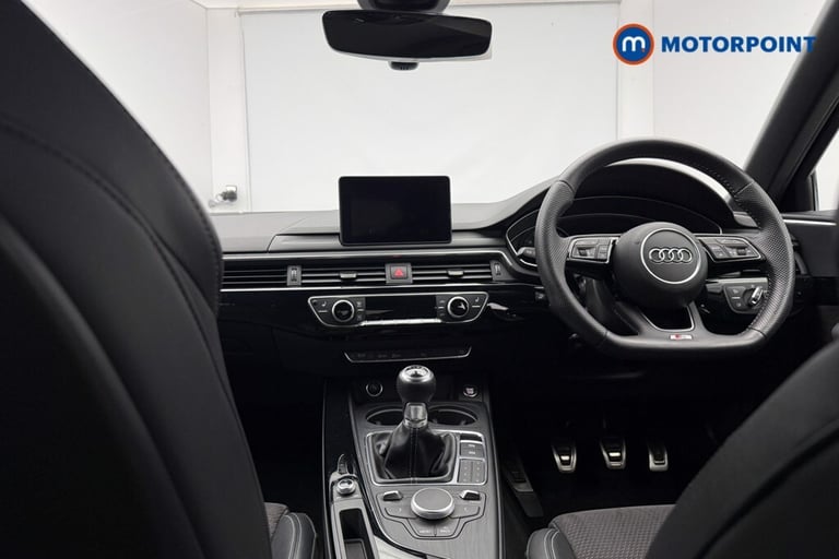 2019 Audi A4 35 TFSI Black Edition 4dr Saloon Petrol Manual