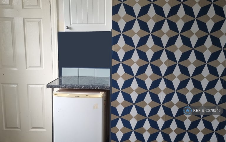 1 bedroom in Spring Terrace, New Bank, Halifax, HX3 (#2678548)