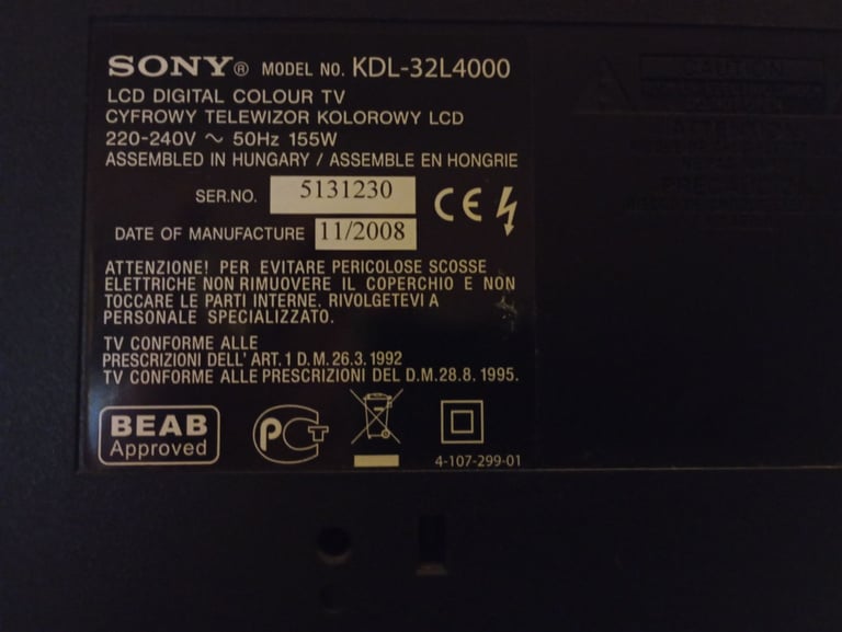 TV Sony 32" digi box plus