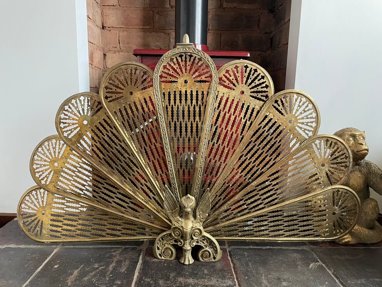 Beautiful Vintage Ornate Peacock Phoenix Folding Fan Fire Guard
