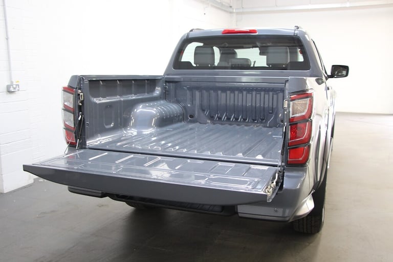 1969 Isuzu D-Max 1.9 TD V-Cross Steel Edition Double Cab Auto 4WD [164] (GORGEOUS STEEL) Pick Up ...