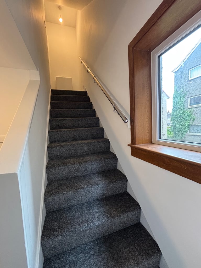 🌟 Newly Refurbished 2-Bed End-Terrace  – Available Now 🌟
