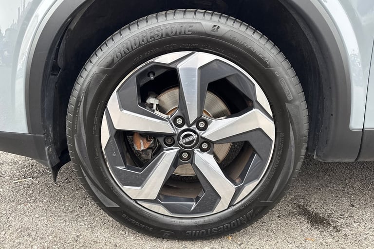 2022 Nissan Qashqai 1.3 DIG-T MHEV N-Connecta XTRON Euro 6 (s/s) 5dr SUV PETROL Automatic
