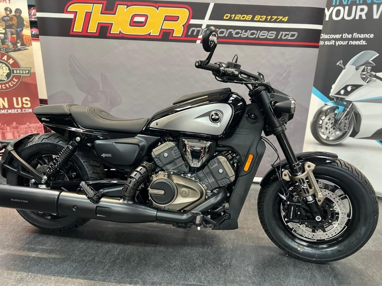 QJ MOTOR SRV 600V 2026 V4 CYLINDER CUSTOM TOP SPEC AND ONLY £5699