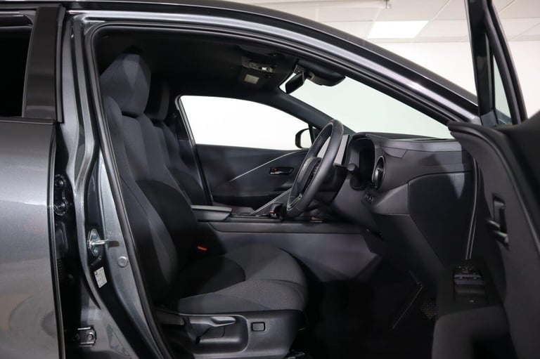 2024 Toyota C-HR 1.8 VVT-h Design CVT Euro 6 (s/s) 5dr HATCHBACK PETROL/ELECTRIC Automatic