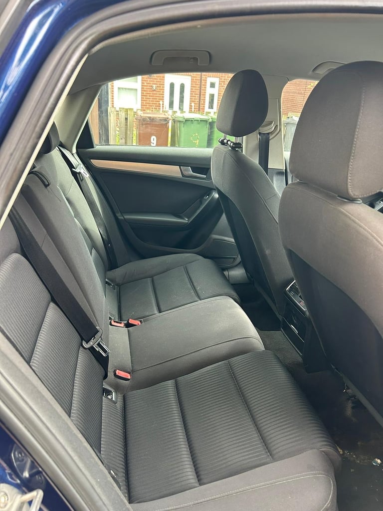 Audi, A4, Saloon, 2012, Semi-Auto, 1968 (cc), 4 doors