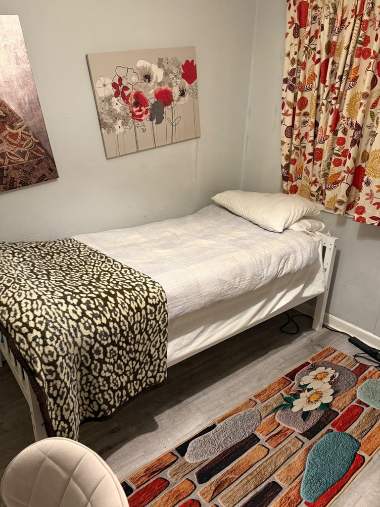 Private room for rent