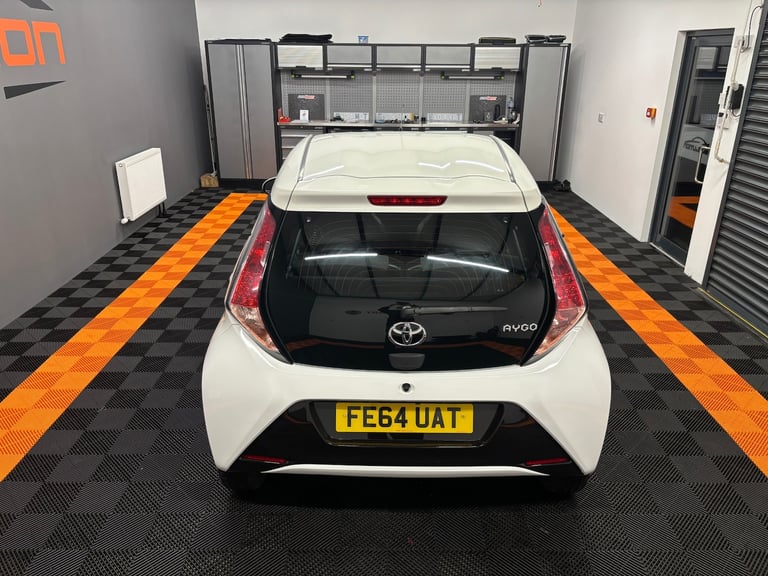 2014 Toyota AYGO 1.0 VVT-i X-Pression 5dr x-shift HATCHBACK Petrol Manual
