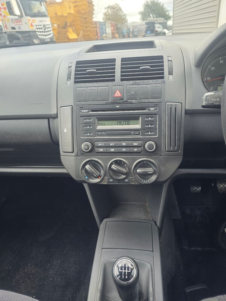 Volkswagen, POLO, Hatchback, 2006, Other, 1390 (cc),5 doors - Image 5