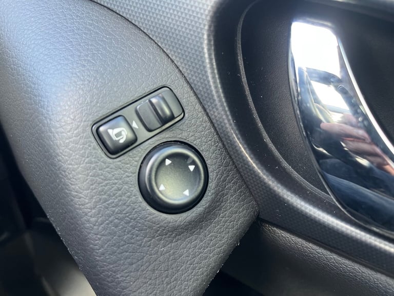 2018 Nissan Qashqai 1.3 DiG-T 160 N-Connecta 5dr DCT HATCHBACK PETROL Automatic