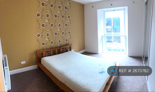 3 bedroom flat in Commercial Street, Dundee, DD1 (3 bed) (#2673782)