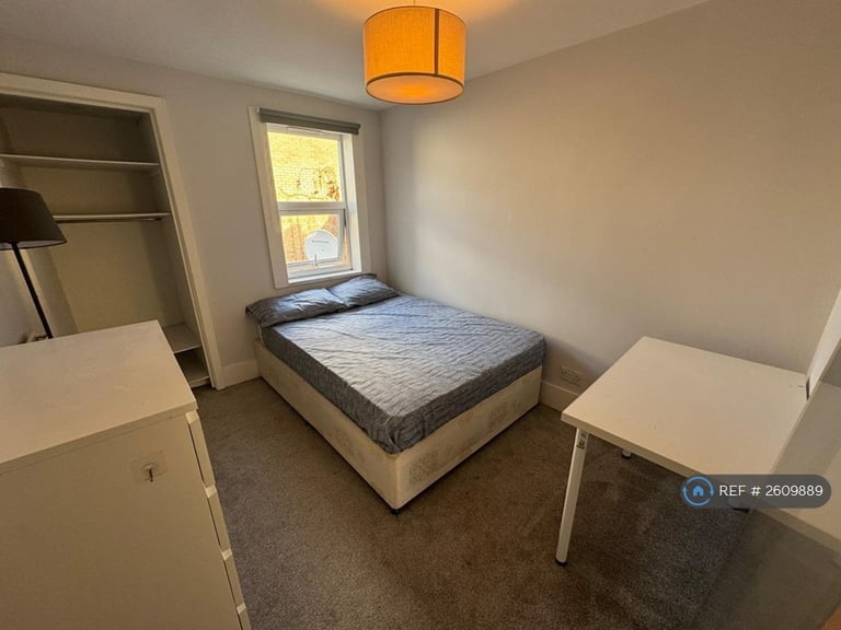 4 bedroom house in Fenham Road, London, SE15 (4 bed) (#2609889)