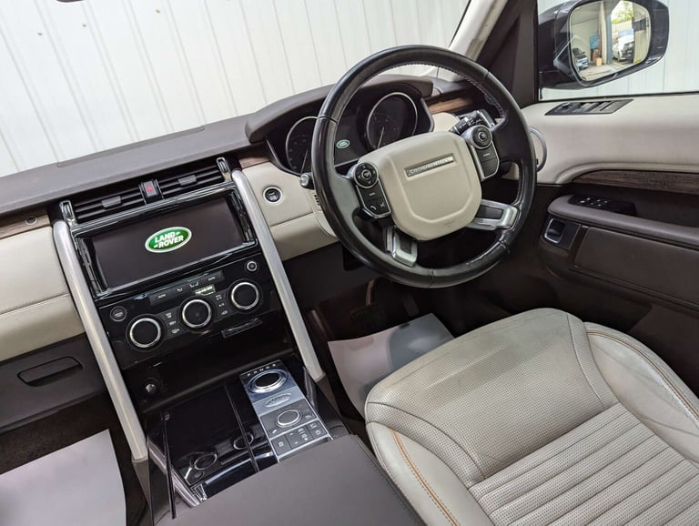 2017 Land Rover Discovery 2.0 Discovery HSE SD4 Auto 4WD 5dr SUV Diesel Automatic