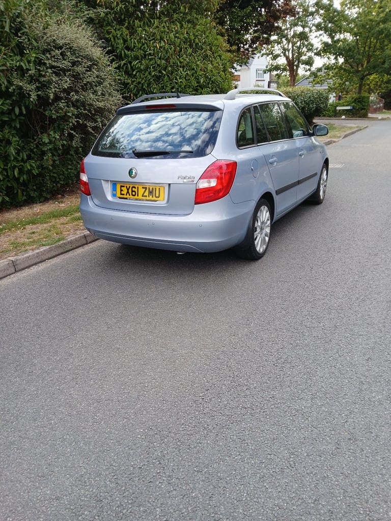 2011 skoda fabia estate 20 rd tax 1250