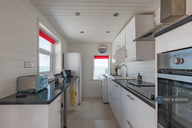 2 bedroom house in Sandgate High Street, Sandgate, Folkestone, CT20 (2 bed) (#2633509)