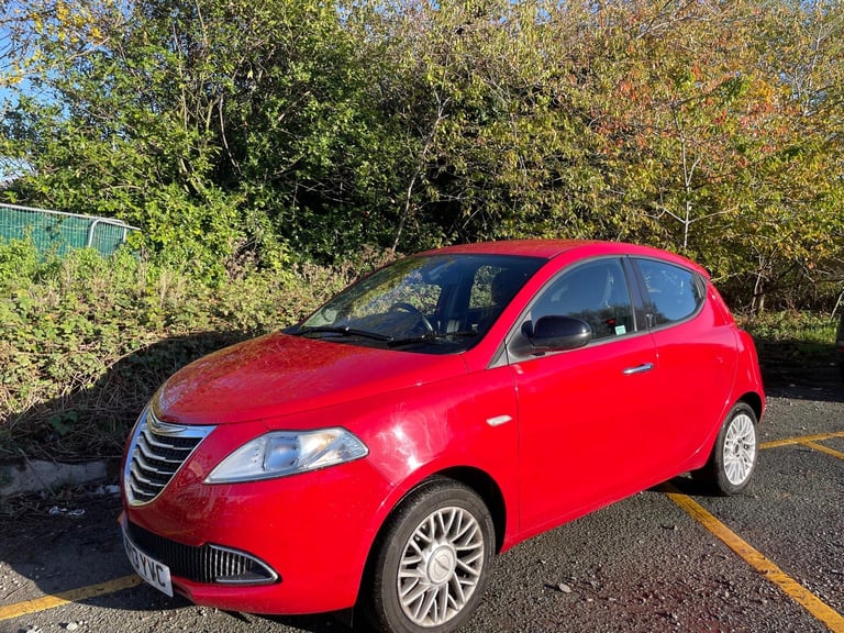 CHRYSLER YPSILON 1.2 SE 13 REG RED 5 DOOR SERVICE HISTORY MOT MARCH 22ND 2026 TAX £35 LOW INSURANCE 