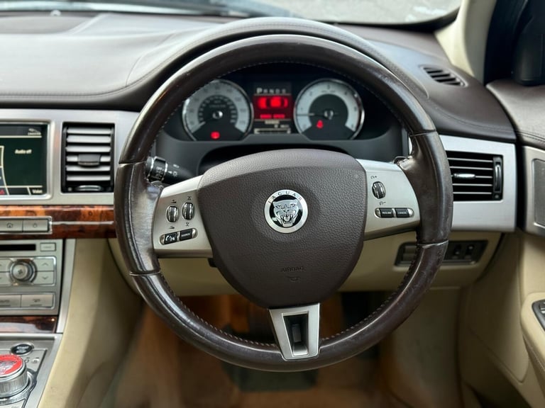 2009 Jaguar XF 3.0d V6 Premium Luxury 4dr Auto SALOON DIESEL Automatic