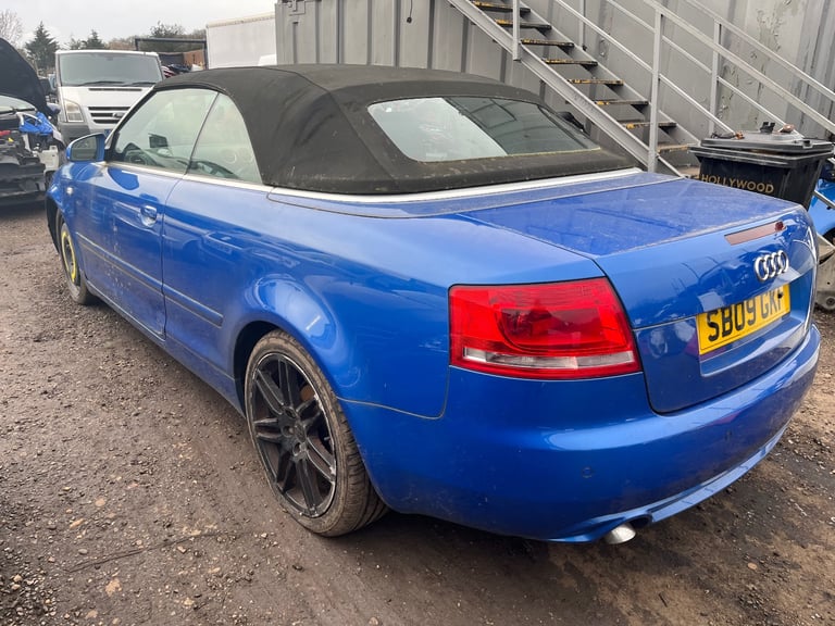 Audi a4 convertible b7 2.0 tdi 2009 blue BREAKING FOR PARTS 