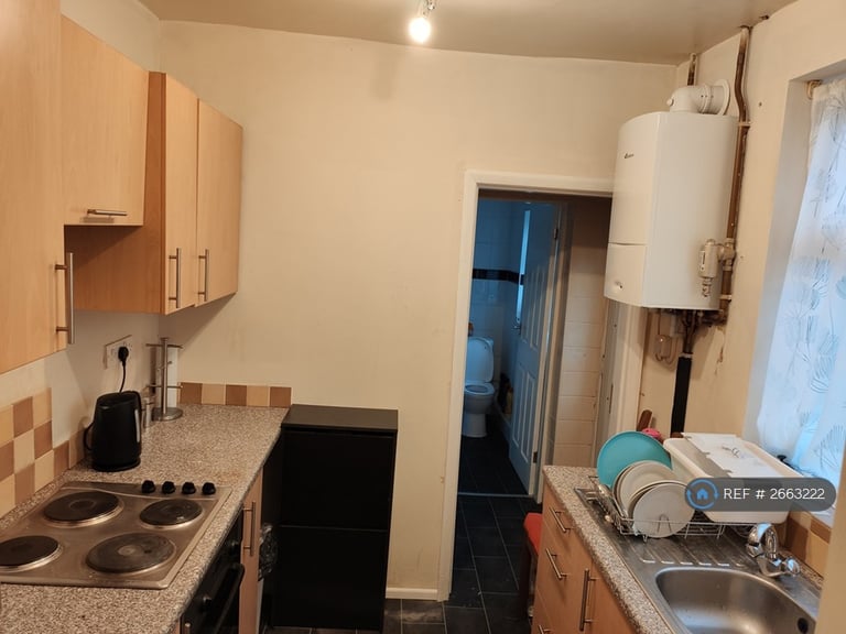 3 bedroom house in Mynors Street, Stoke-On-Trent, ST1 (3 bed) (#2663222)