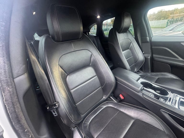2017 Jaguar F-Pace 2.0d R-Sport 5dr Auto AWD ESTATE DIESEL Automatic