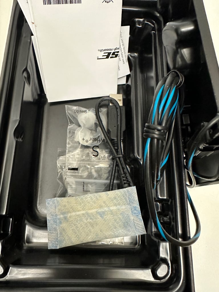 BOSE QuietComfort QC20 Acoustic Noise Cancelling Headphone Black - IOS