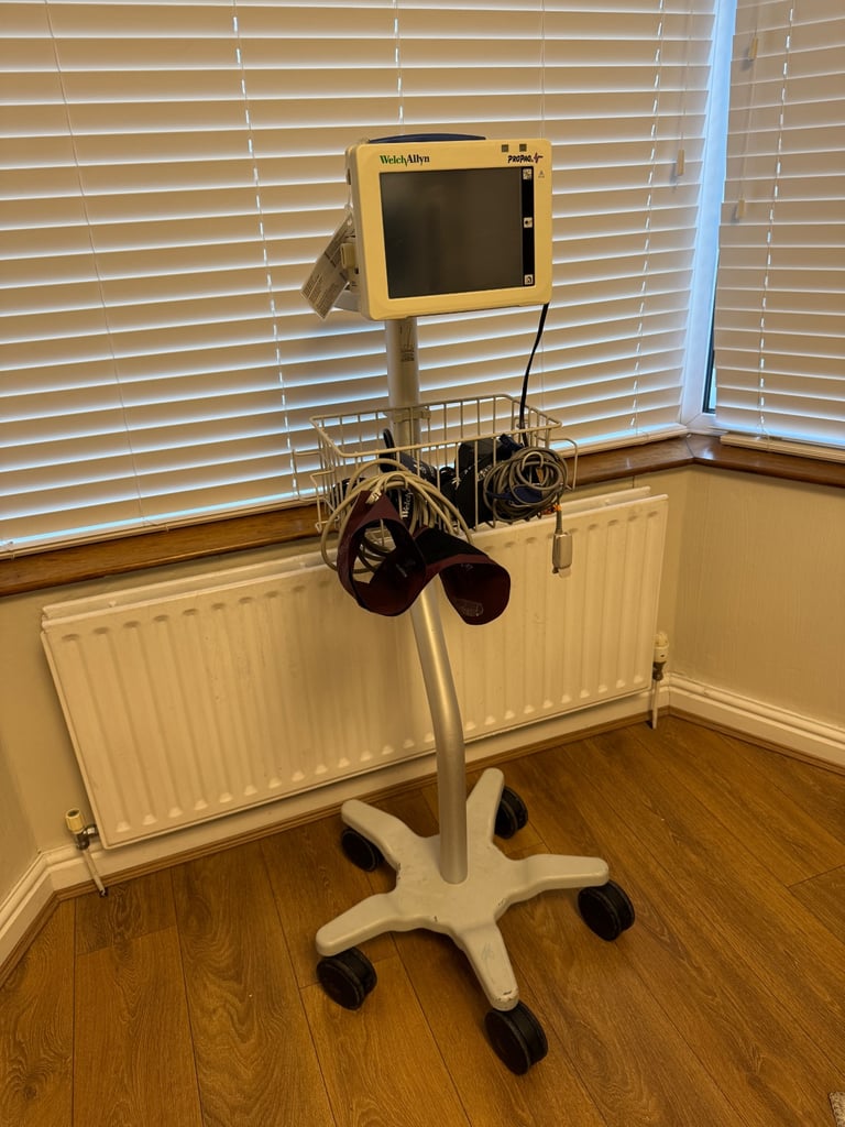 image for Welch Allyn Propaq CS Model 242 Patient Monitor w/ SpO2, Cuffs & Rolling Stand
