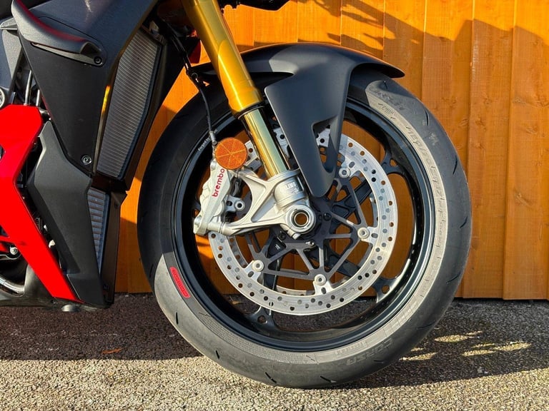 DUCATI STREETFIGHTER V4 S