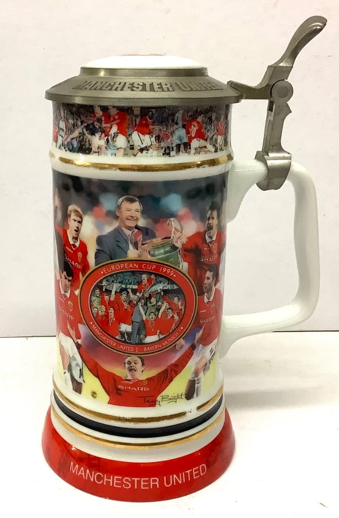 Wanted Manchester United Football Memorabilia Badges Rosettes Pennants Autographs Shirts Programmes