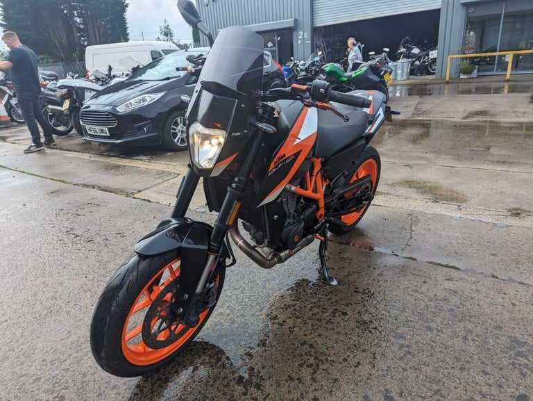 2016 16 KTM DUKE 690 R 16 MY AKRAPOVIC EXHAUST LC4 NAKED ROADSTER 690R SPEC