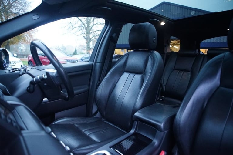 2019 Land Rover Discovery Sport 2.0 TD4 Landmark SUV 5dr Diesel Auto 4WD Euro 6 (s/s) (180 ps) ES...