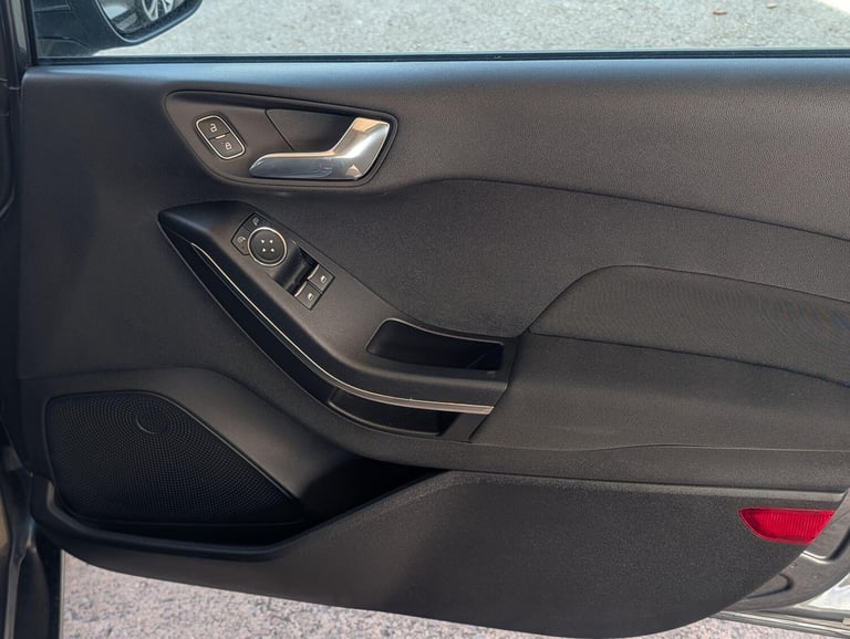 2017 Ford Fiesta 1.1 Ti-VCT Zetec Euro 6 (s/s) 5dr HATCHBACK Petrol Manual