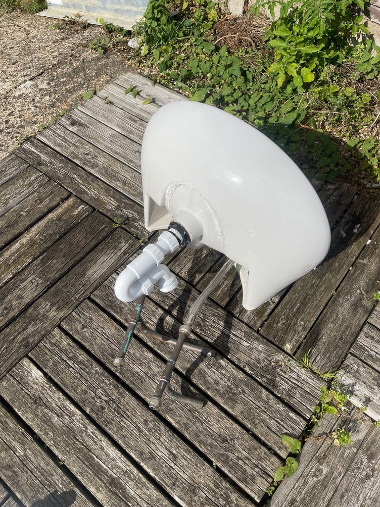 Sink with pedestal