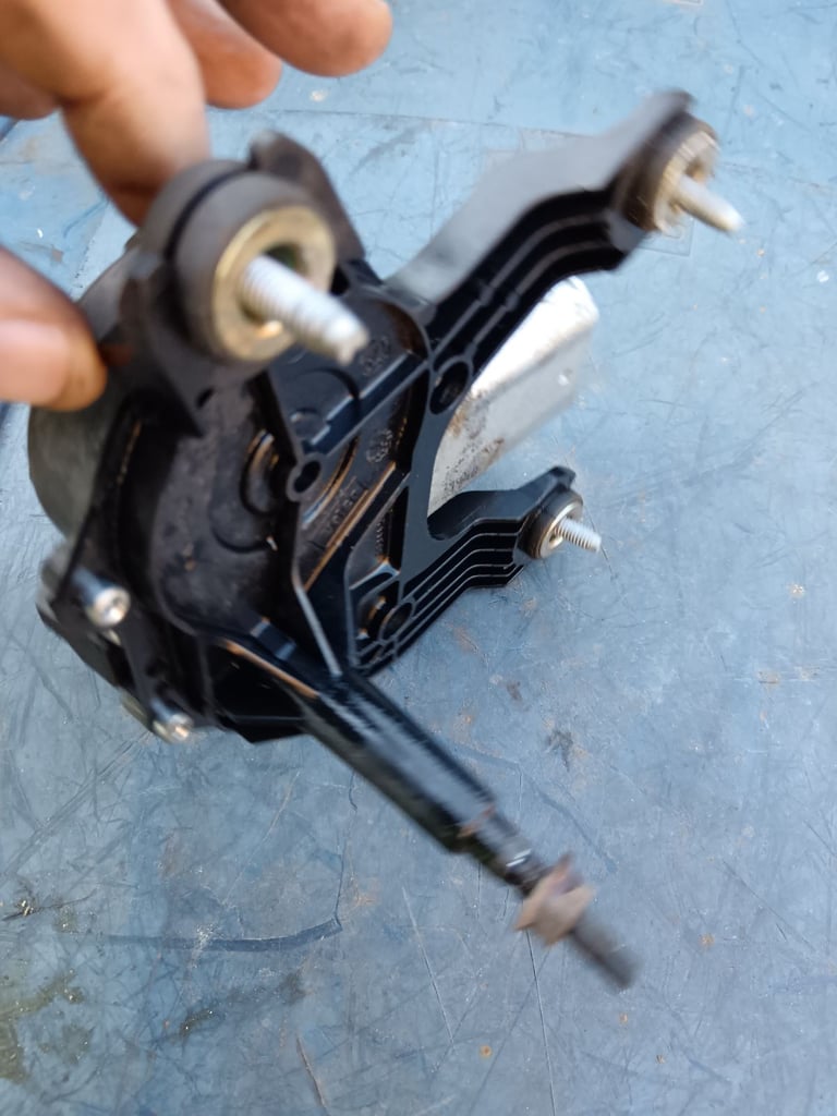 Mini R50 2005 rear wiper motor and blade 