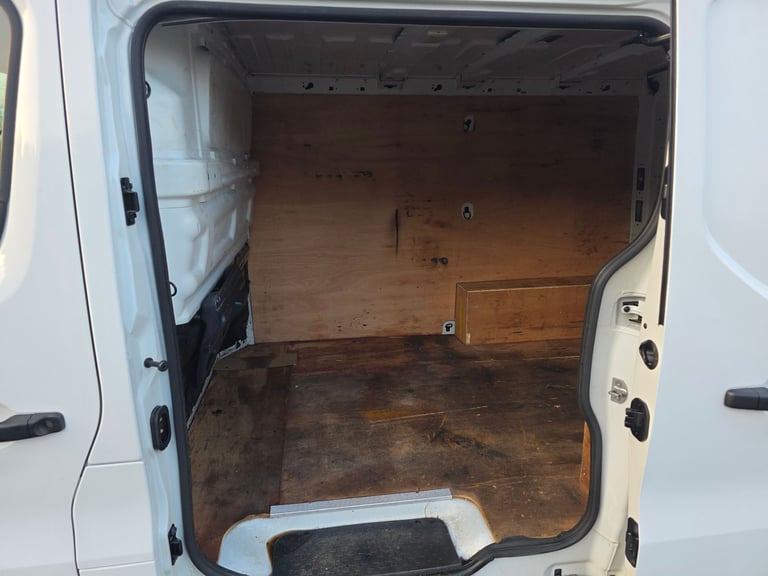 2021 renault trafic 1.6 turbo diesel full years mot lovely van 