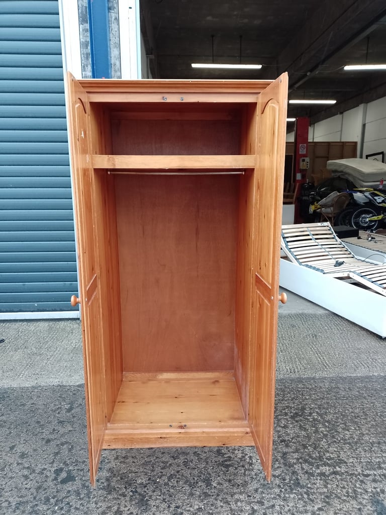 2 door pine wardrobe, Ref:18404 £85.00