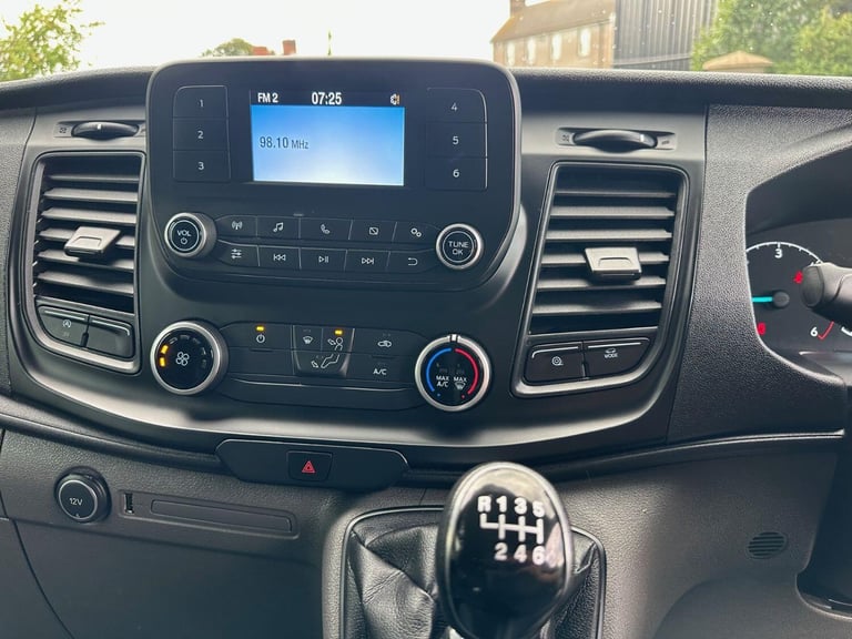 FORD TRANSIT CUSTOM 2.0 Transit Custom Leader Van 320 L2 2.0L EcoBlue 130PS FWD