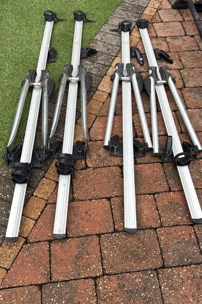 3 Exodus Bicycle Roof Rack Mounted Bike Carriers