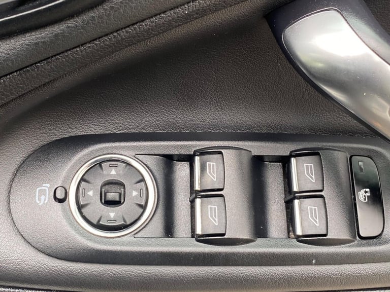 2012 Ford S-Max 2.2 TDCi 200 Titanium X Sport 5dr MPV DIESEL Manual