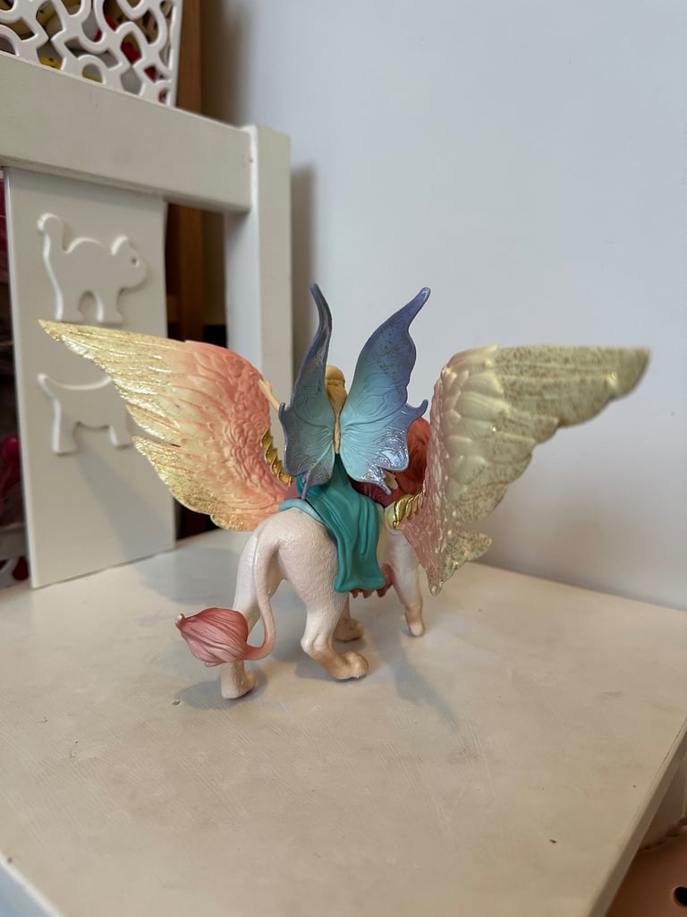 Schleich Lion and Fairy figures 