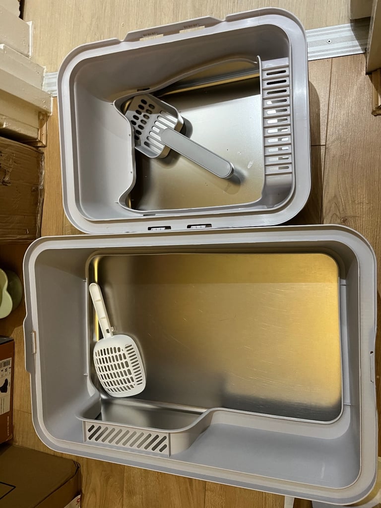 image for 2 cat litter boxes 