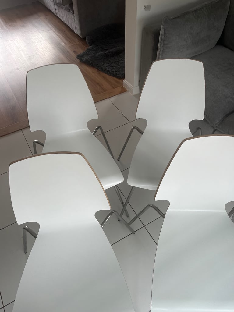 Dining room chairs x 4