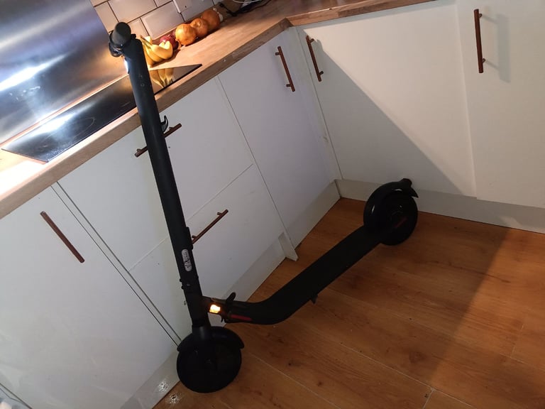 SEGWAY NINEBOOT ELECTRIC SCOOTER FOR ADULT - DELIVERY
