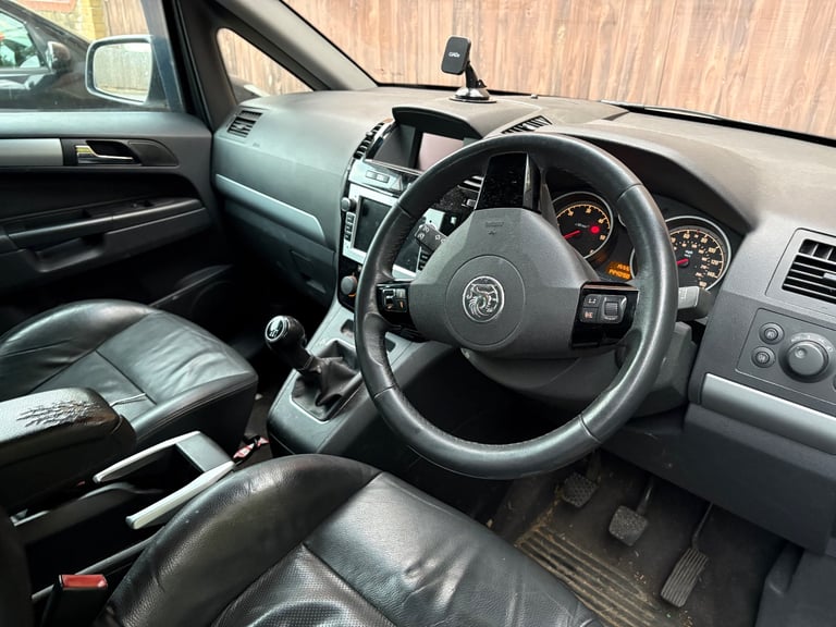 Vauxhall, ZAFIRA, MPV, 2011, Manual, 1686 (cc),5 doors - Image 5