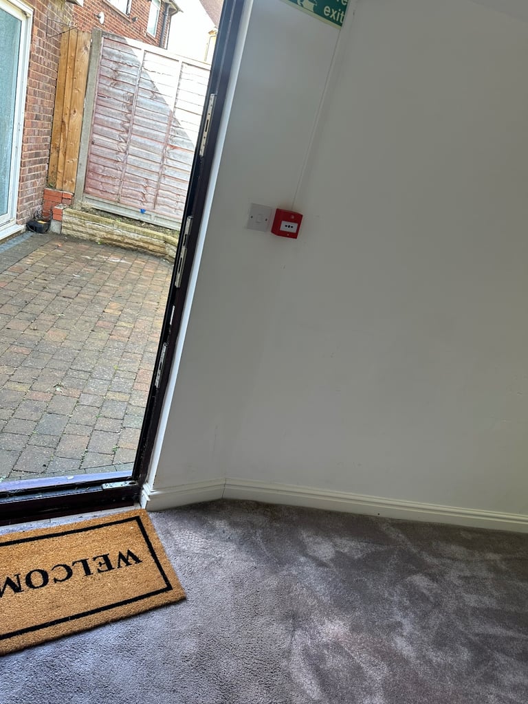 Luton Studio Flat LU1 5PY