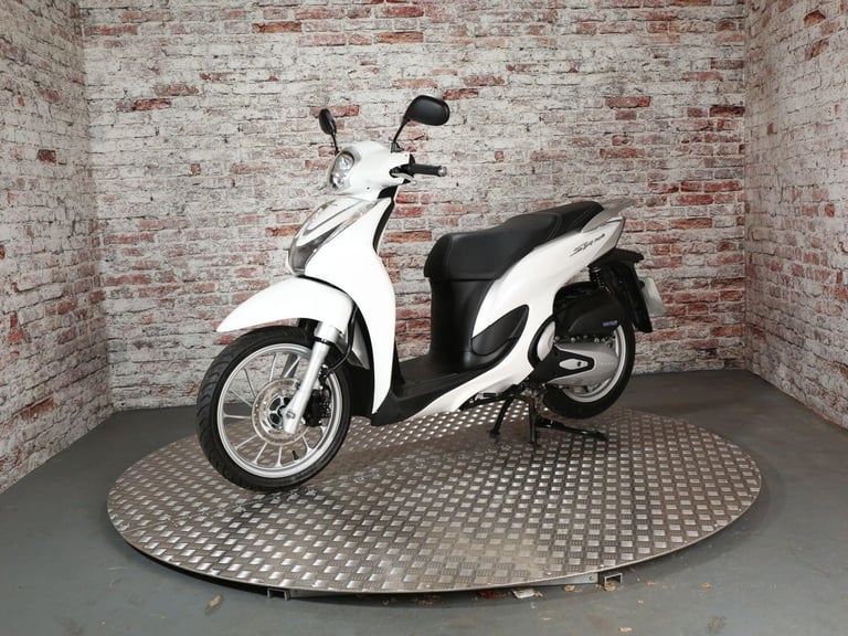 HONDA SH MODE 125 - 2023 Petrol Automatic in White