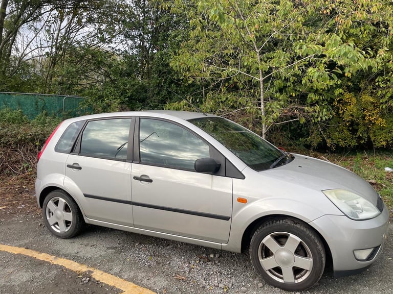 FORD FIESTA 1.4 ZETEC  04 REG 5 DOOR TIMING BELT REPLACED MOT MARCH 4TH 2026 LOW INSURANCE 48+MPG