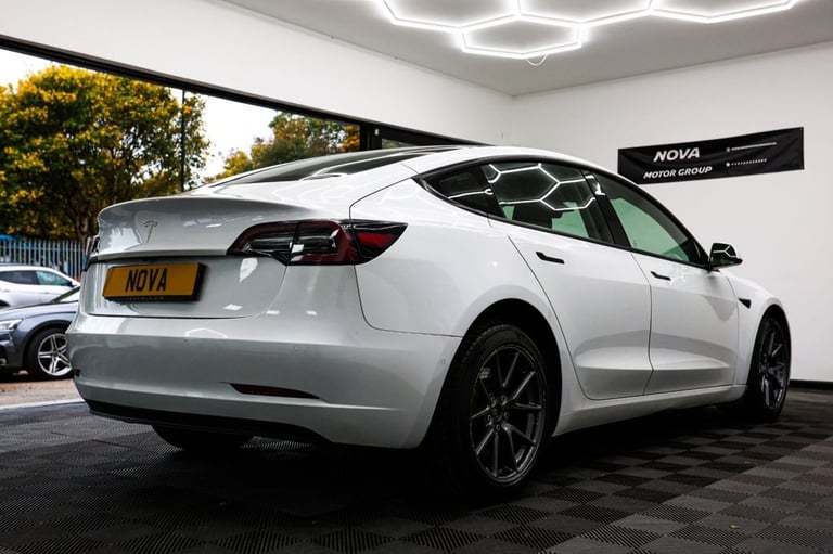 2020 Tesla Model 3 Standard Range Plus Saloon 4dr Electric Auto RWD (241 bhp) Saloon ELECTRIC Aut...