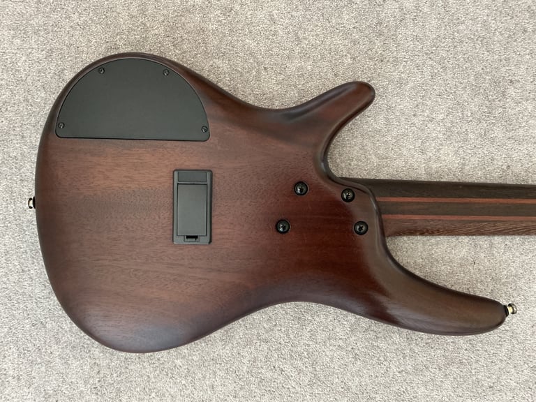 Ibanez SR1305  5 string bass guitar