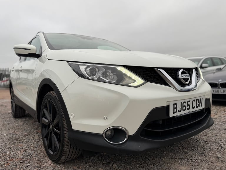 2015 Nissan Qashqai 1.5 dCi Tekna 5dr HATCHBACK Diesel Manual