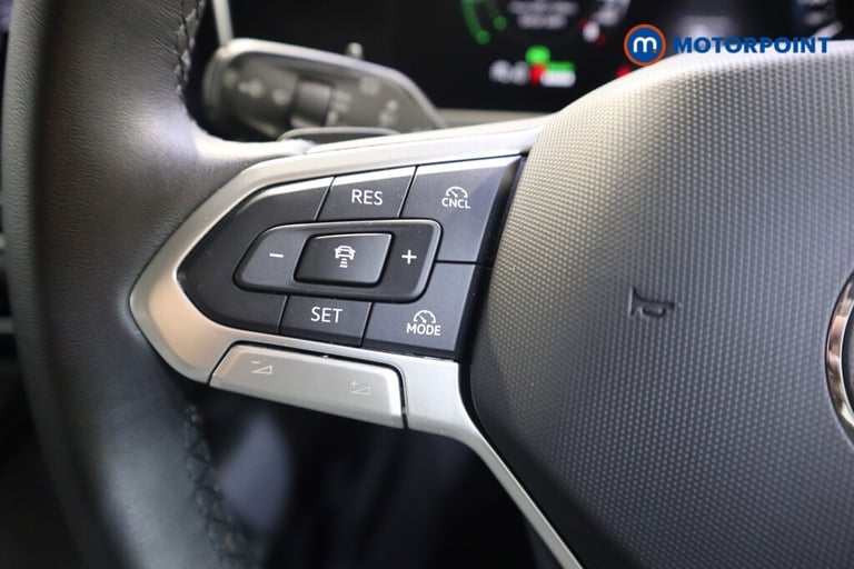 2025 Volkswagen Passat 1.5 TSI eHybrid Life 5dr DSG ESTATE PETROL/ELECTRIC Automatic